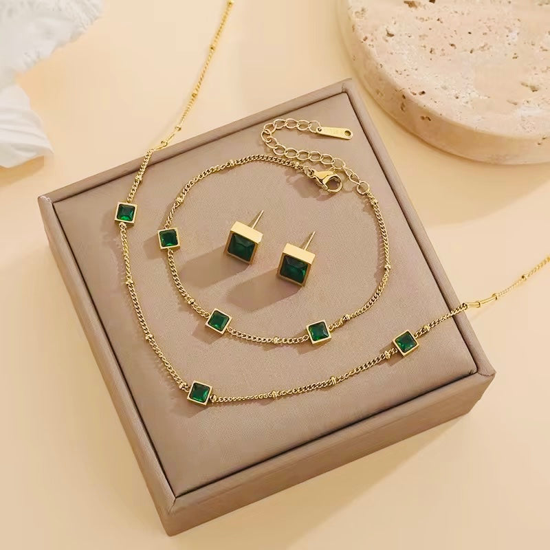 emerald jewellery set